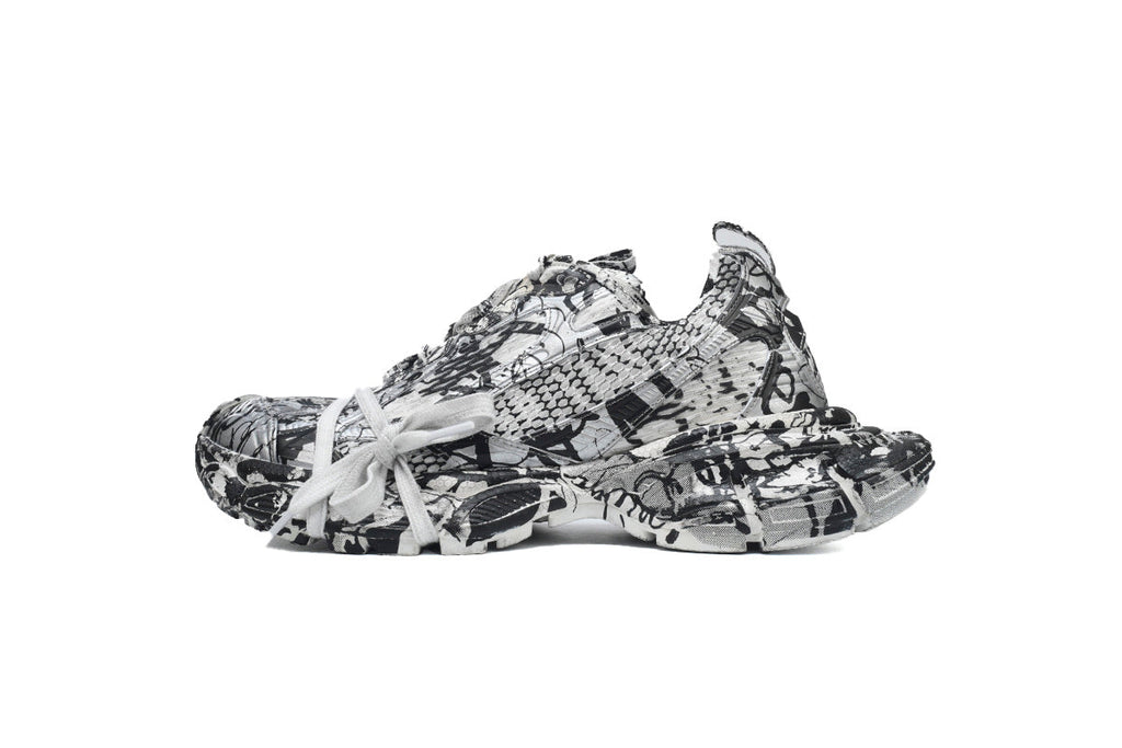 Balenciaga  men's shoes Track 3XL Sneaker – Low-Top Chunky Sole runners Black and White