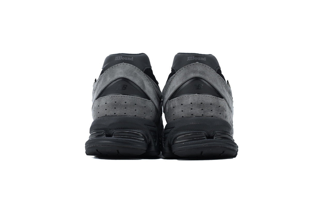 New Balance 2002R Women's & Men's Grey & Black Retro Lifestyle Sneakers