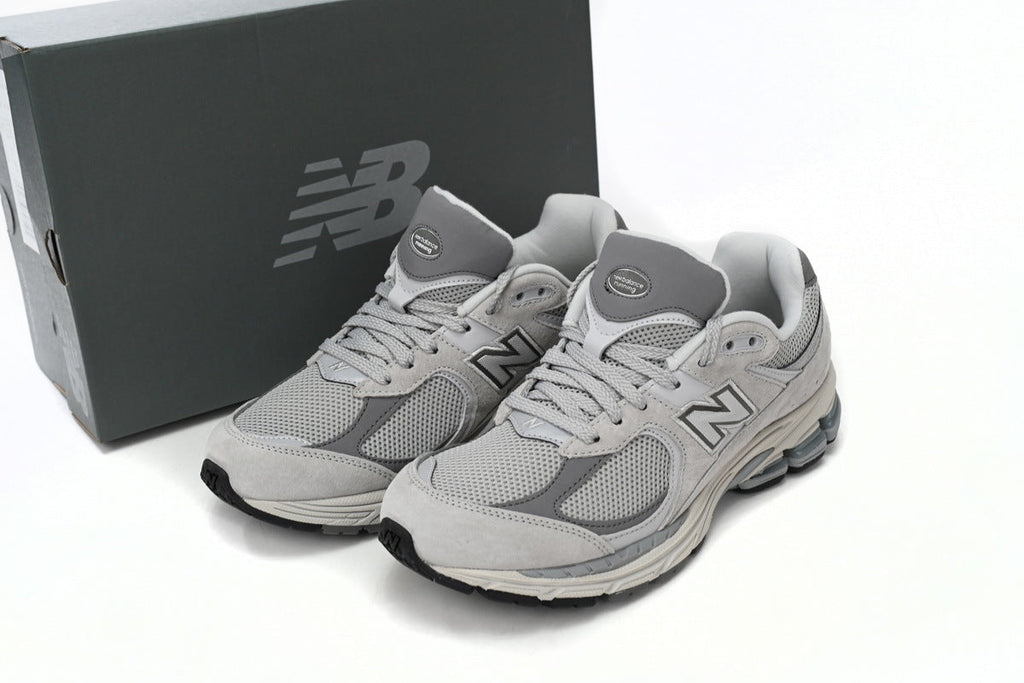New Balance 2002R Women's & Men's Light Grey Retro Lifestyle Sneakers