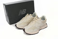 New Balance 327 Women's & Men's Retro Sneakers - Cream & Ivory