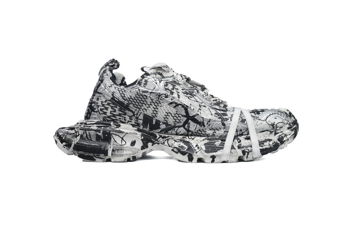 Balenciaga  men's shoes Track 3XL Sneaker – Low-Top Chunky Sole runners Black and White