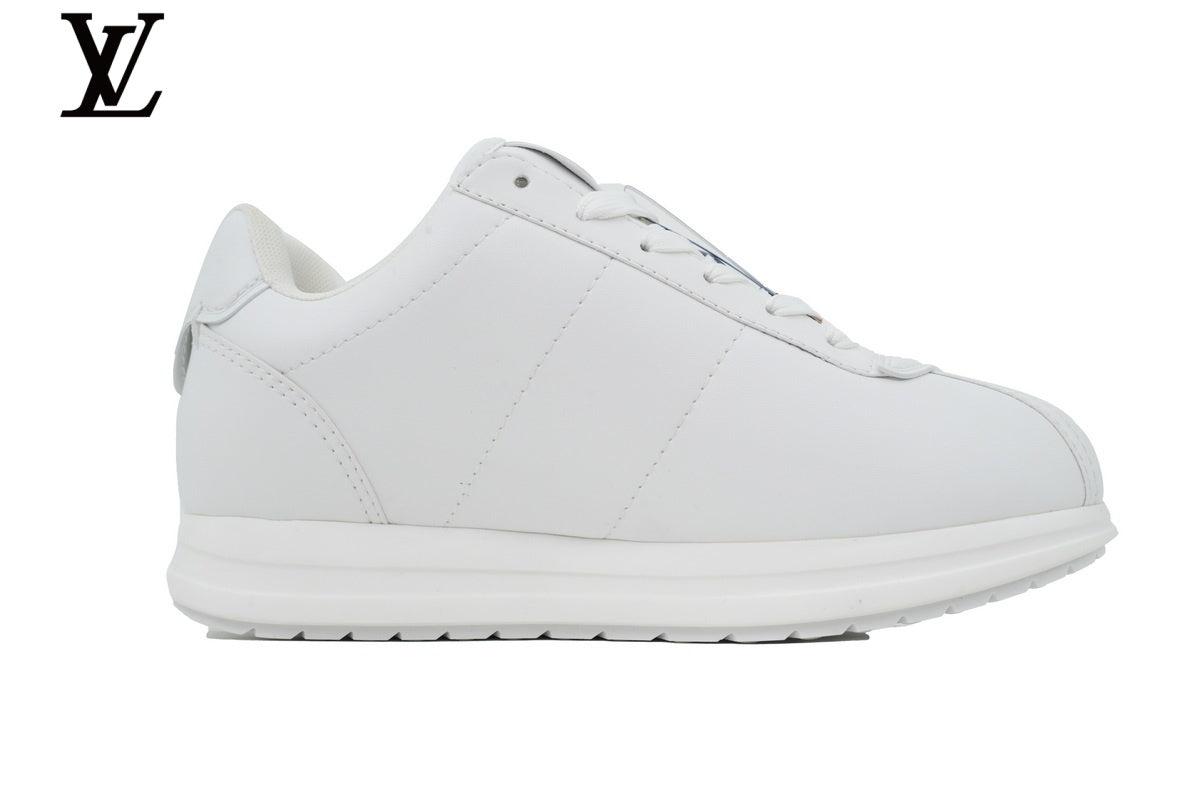 Louis Vuitton Low Top Sneaker in White Smooth Leather with Embossed Logo