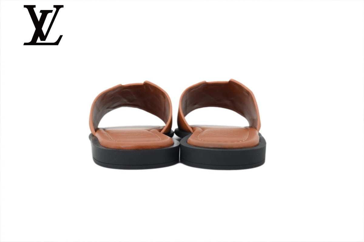 louis vuitton shoes for man  women sneakers Tan Grained Leather-Look Slides | Sizes 35–46