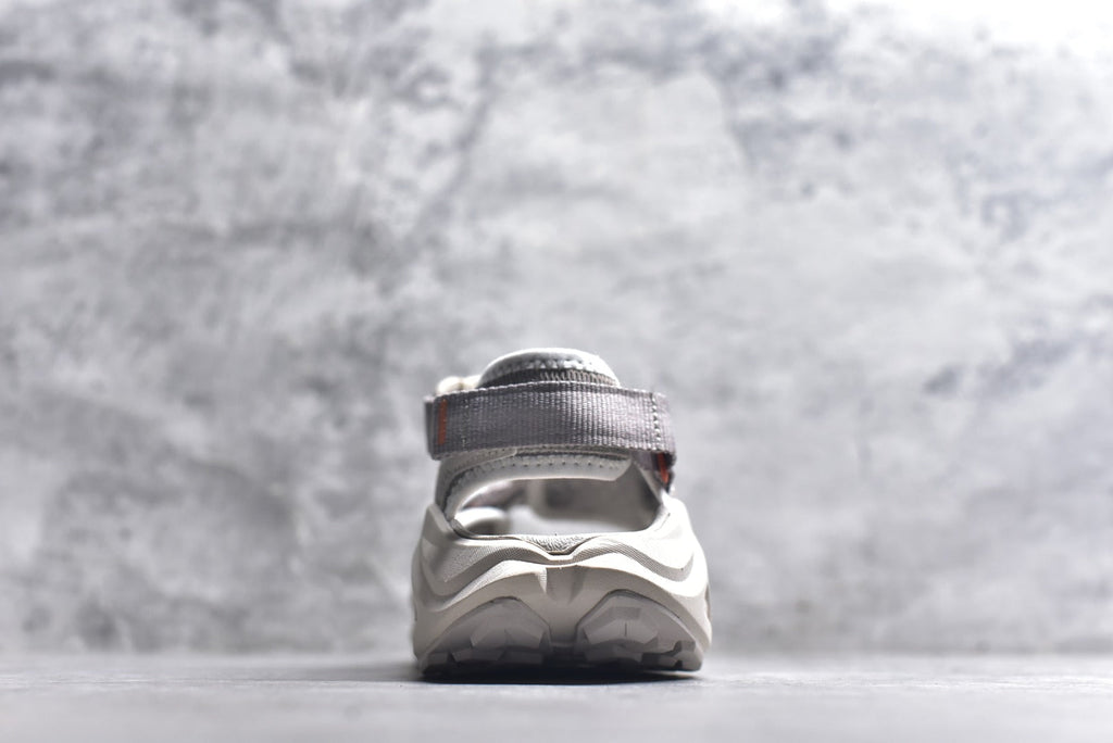 HOKA Recovery Women's Men's Shoes | Light Gray & White Buckle Strap Sandals