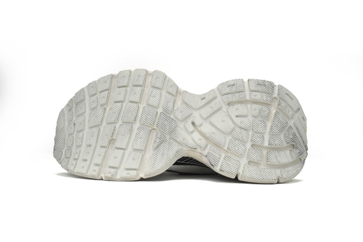 Balenciaga 3XL men's shoes Track Sneaker – Low-Top Chunky Sole balenciaga runners Golden Champagne