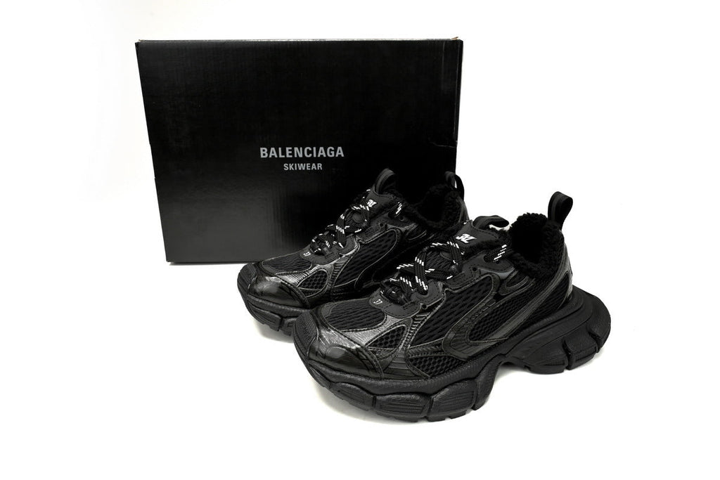 Balenciaga 3XL men's shoes Track Sneaker – Low-Top Chunky Sole balenciaga runners black