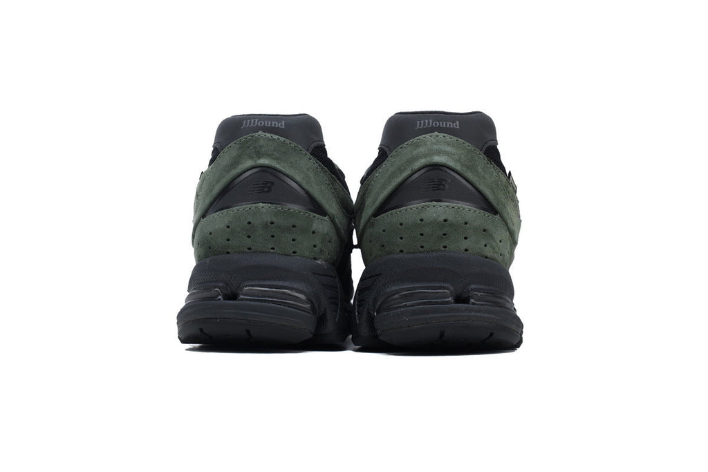 New Balance 2002R Women's & Men's Dark Green & Black Retro Sneakers