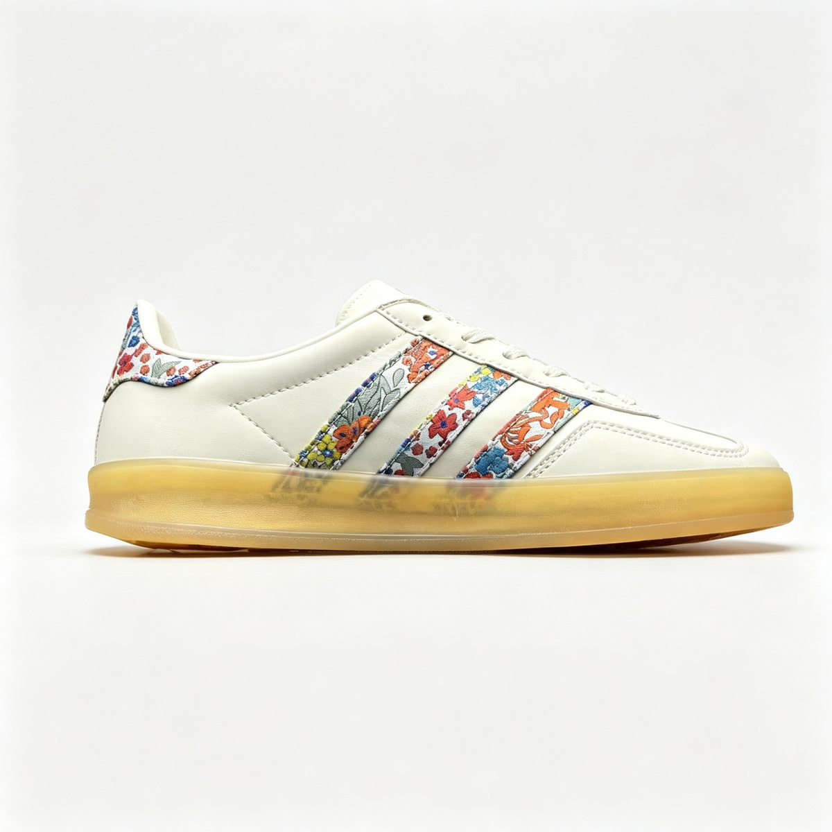 adidas samba  women's shoes  men's samba sneakers adidas samba Off-White Floral Print / Gum