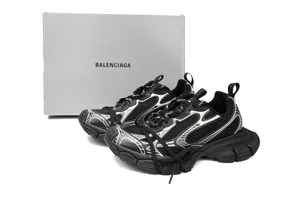 Balenciaga 3XL men's shoes Track Sneaker – Low-Top Chunky Sole  balenciaga runners  Black and White