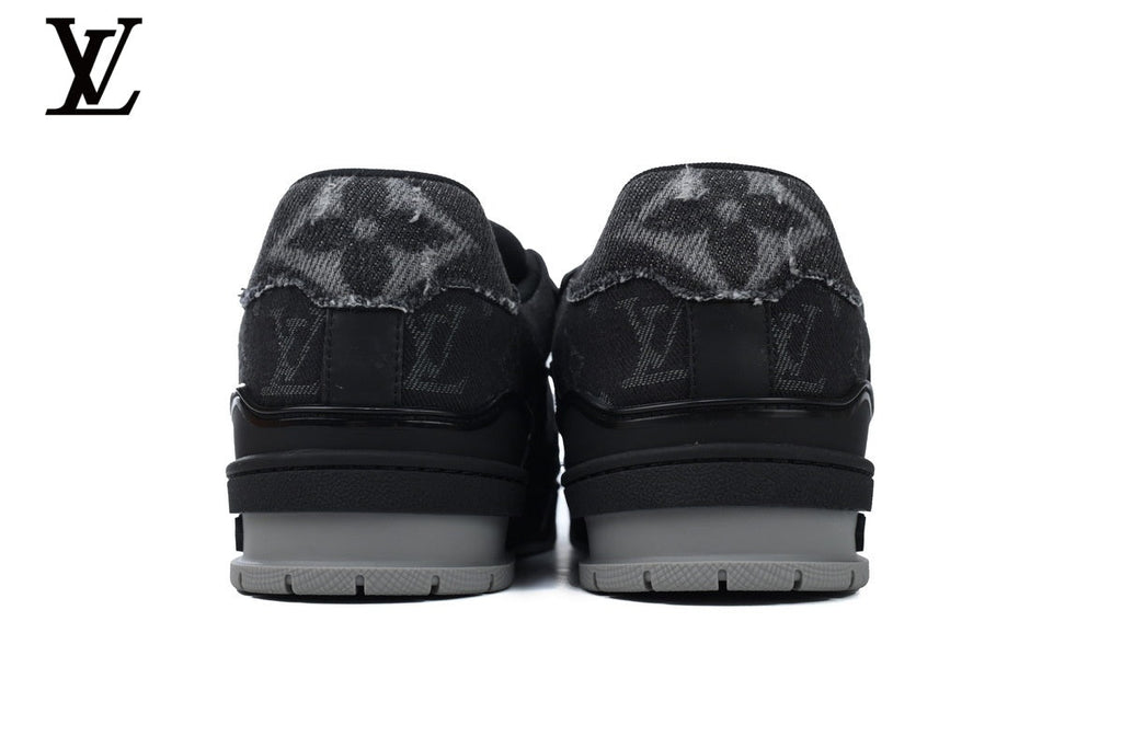 Louis Vuitton Trainer shoes for man  women Sneaker – Black Denim Monogram