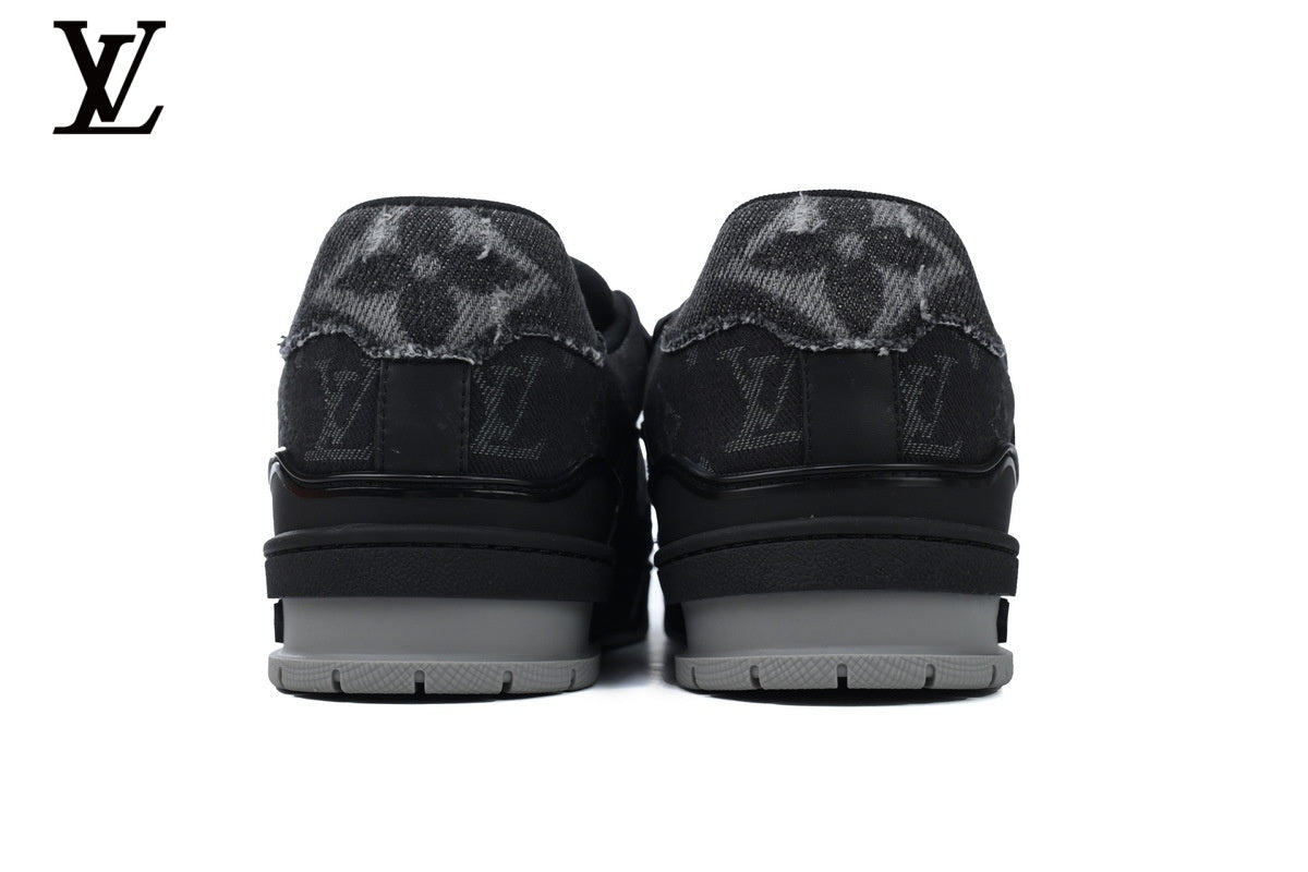 Louis Vuitton Trainer shoes for man  women Sneaker – Black Denim Monogram