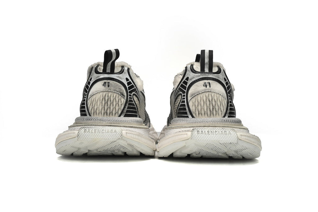 Balenciaga 3XL men's shoes Track Sneaker – Low-Top Chunky Sole balenciaga runners Golden Champagne